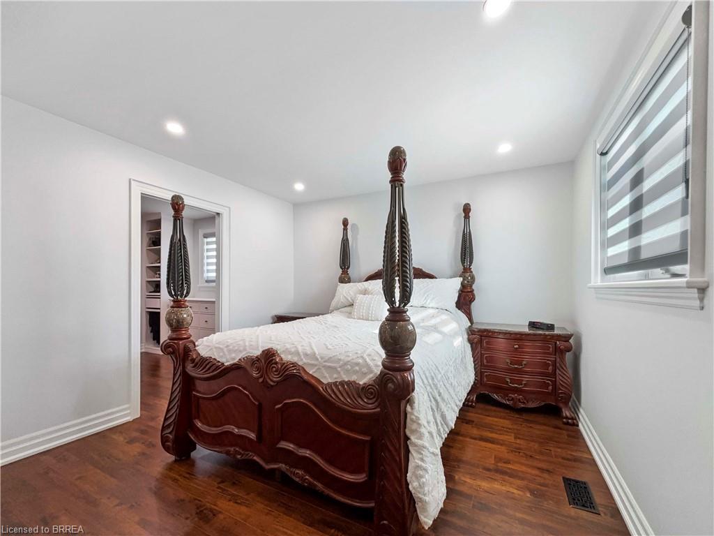 701 Upper Paradise Road, Hamilton