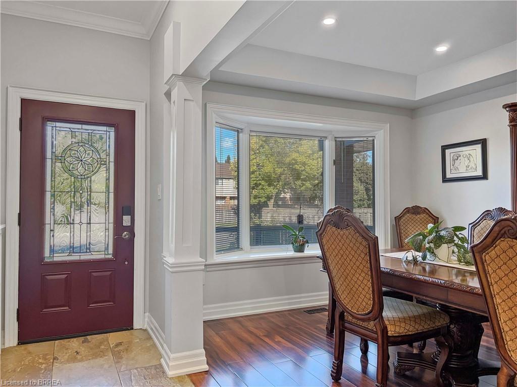 701 Upper Paradise Road, Hamilton