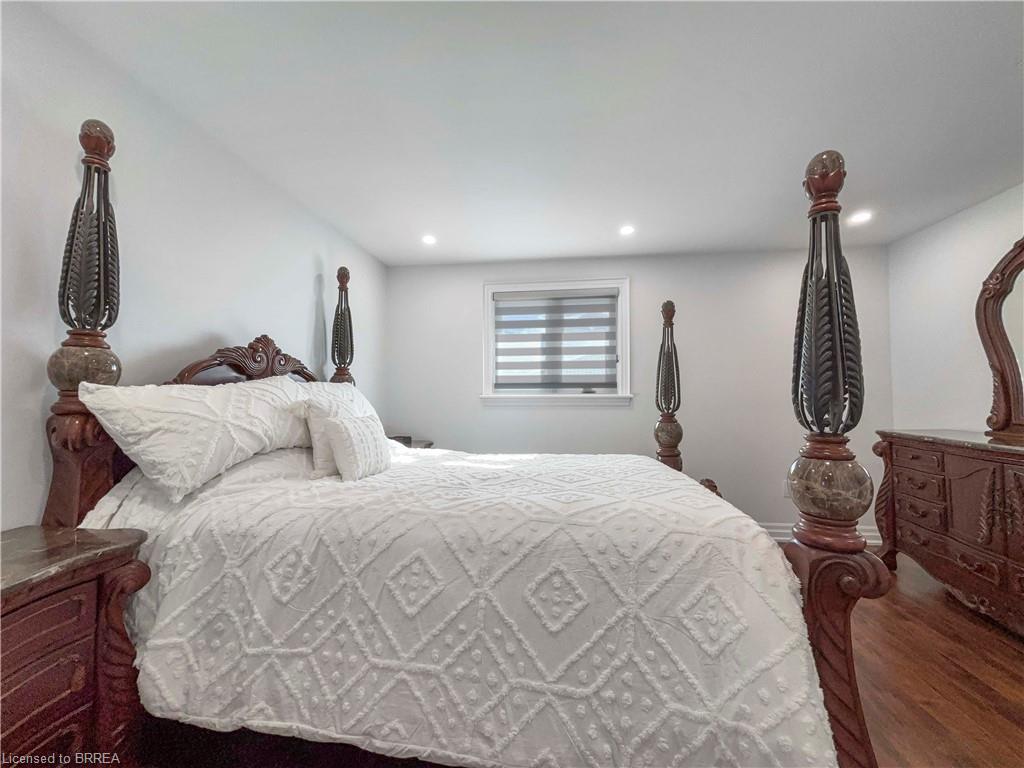 701 Upper Paradise Road, Hamilton