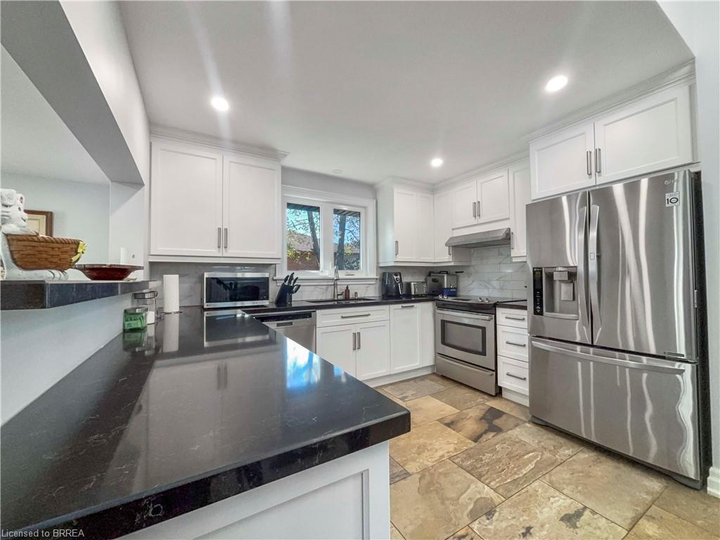 701 Upper Paradise Road, Hamilton