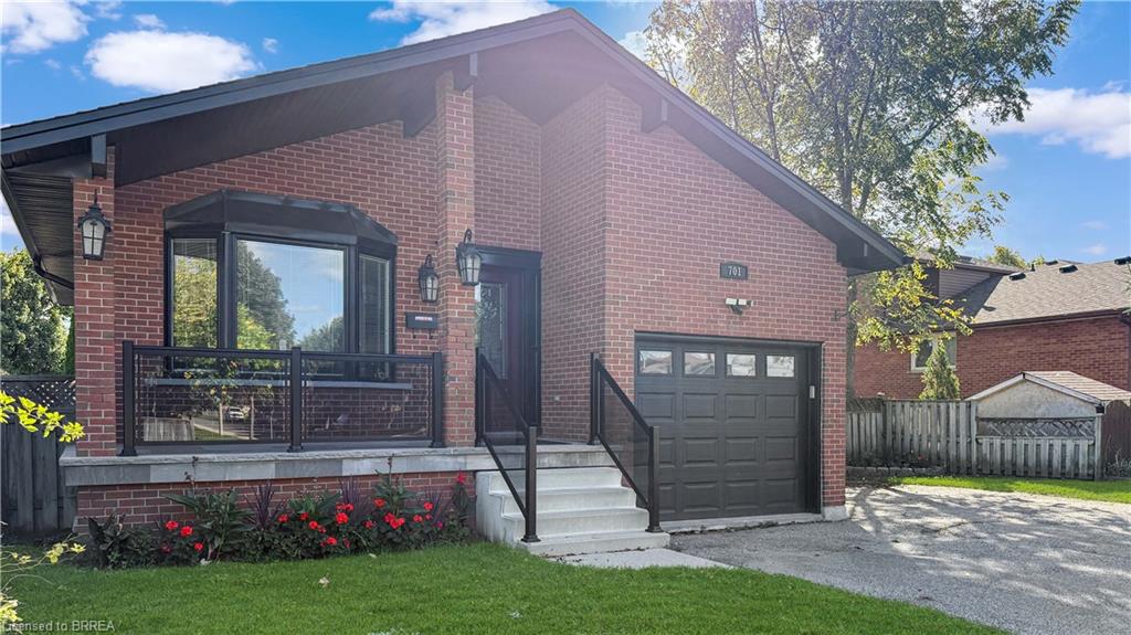 701 Upper Paradise Road, Hamilton