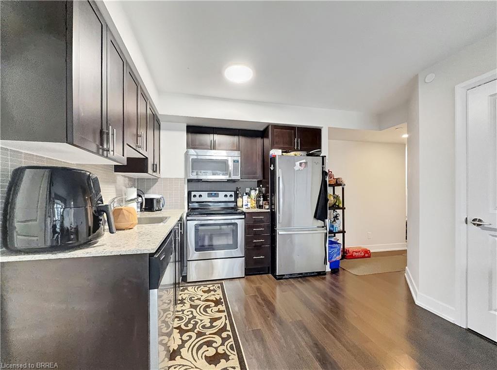 1724-2 Eva Road Unit: 1724