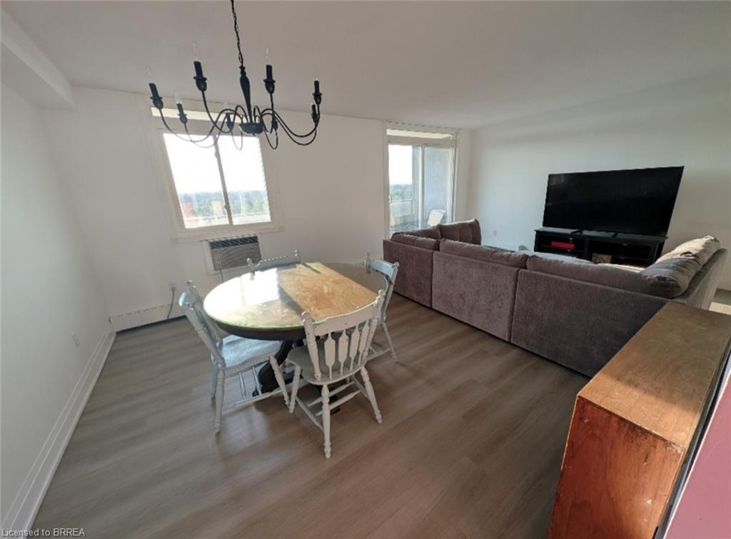 908-640 West Street Unit: 908