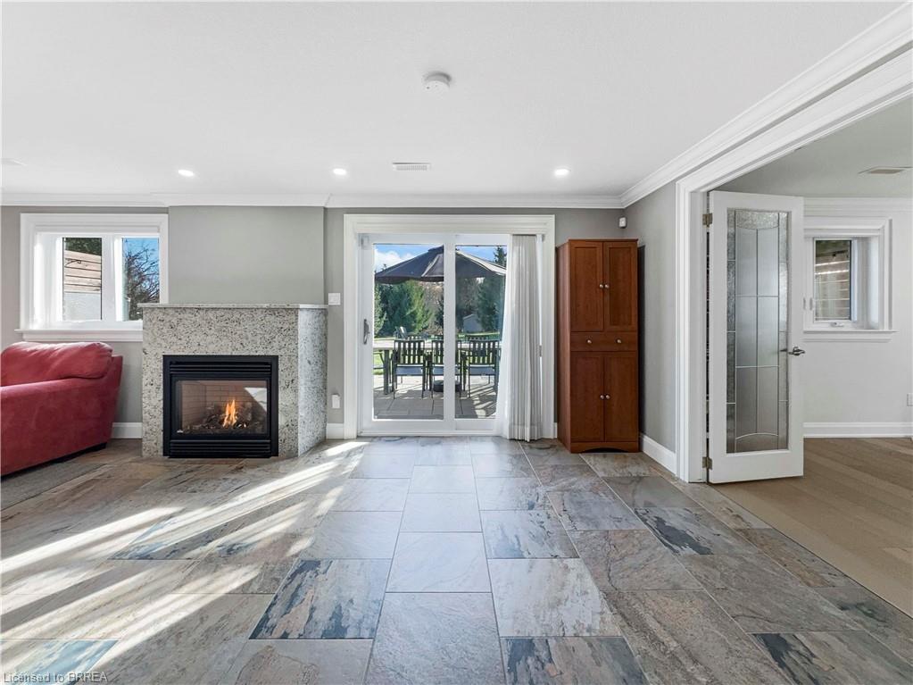 25 Bradbury Crescent