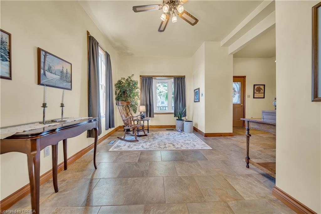 690 Wallace Avenue S