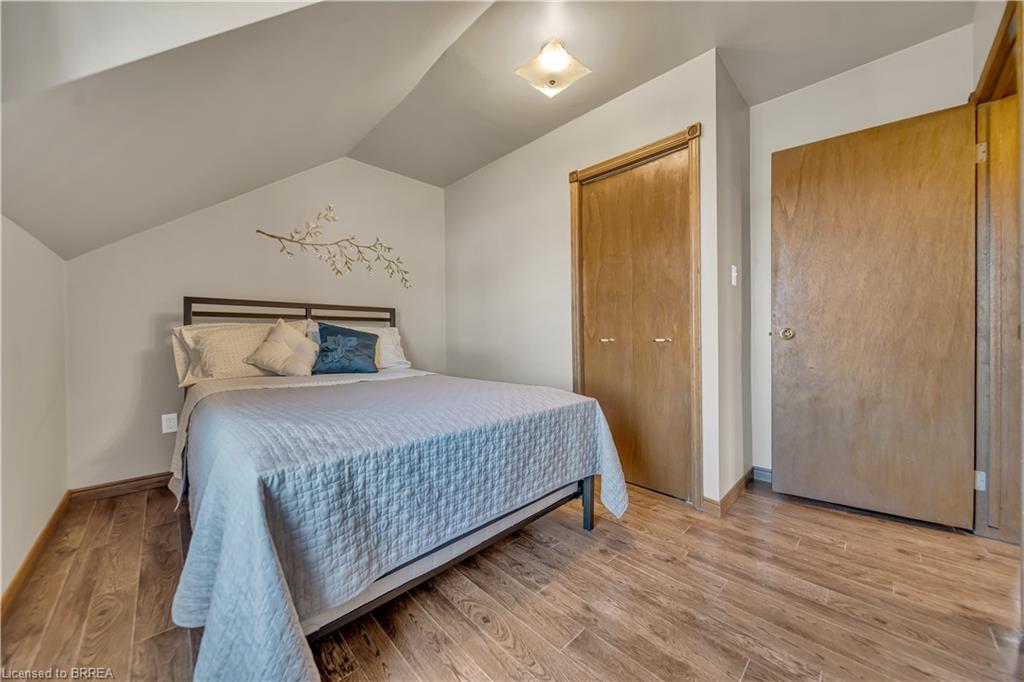 690 Wallace Avenue S