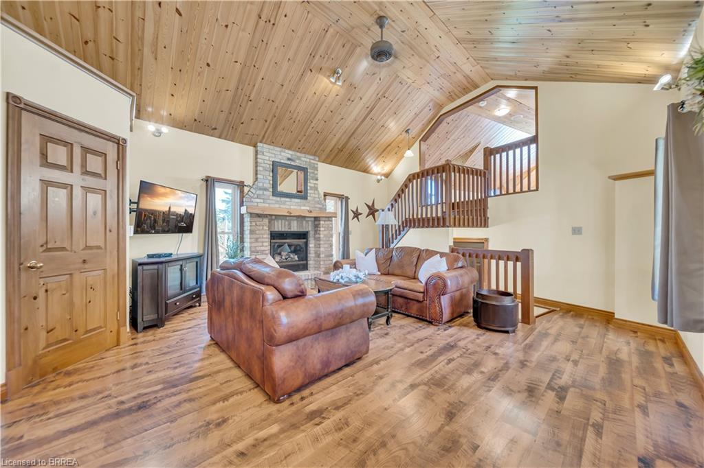 690 Wallace Avenue S