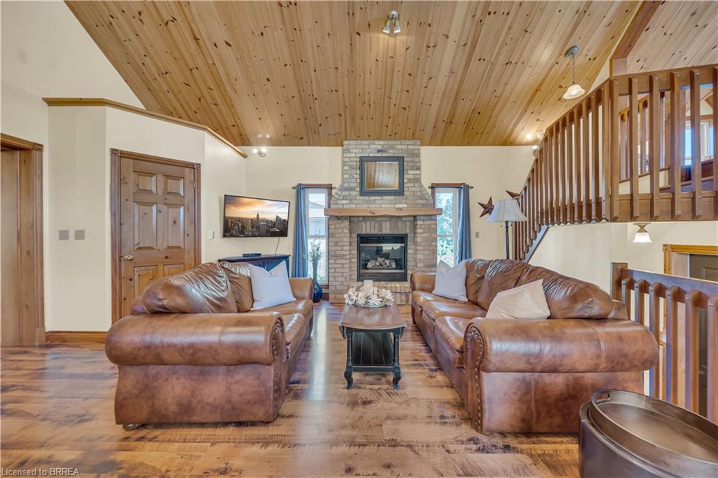 690 Wallace Avenue S