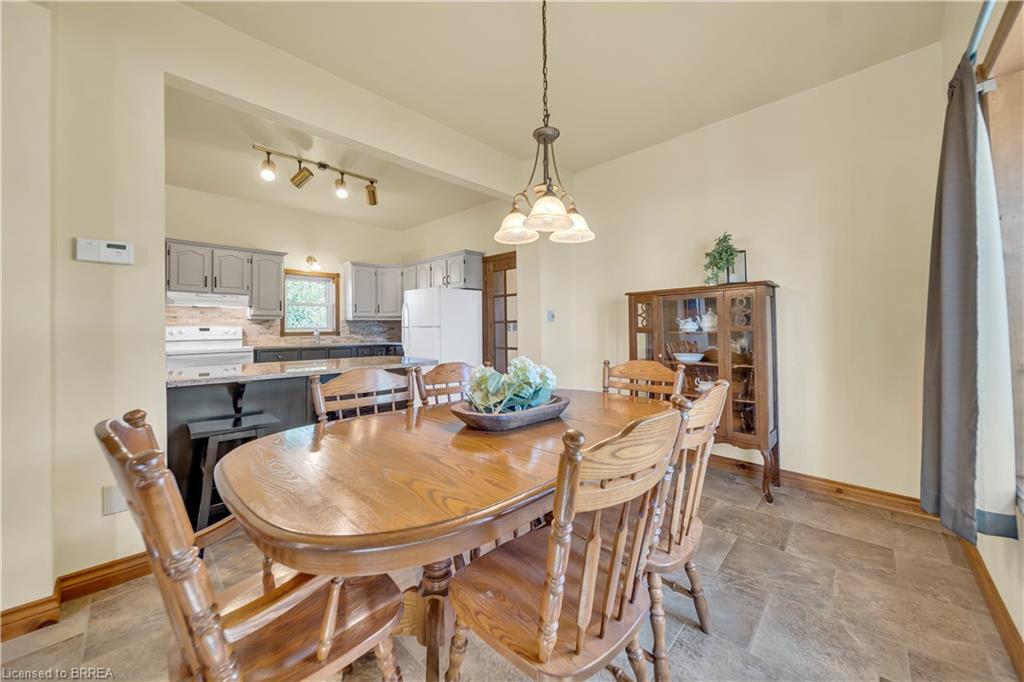 690 Wallace Avenue S