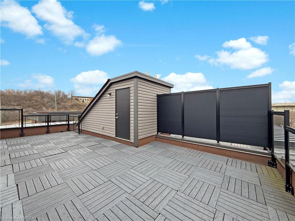 31-2 Willow Street Unit: 31