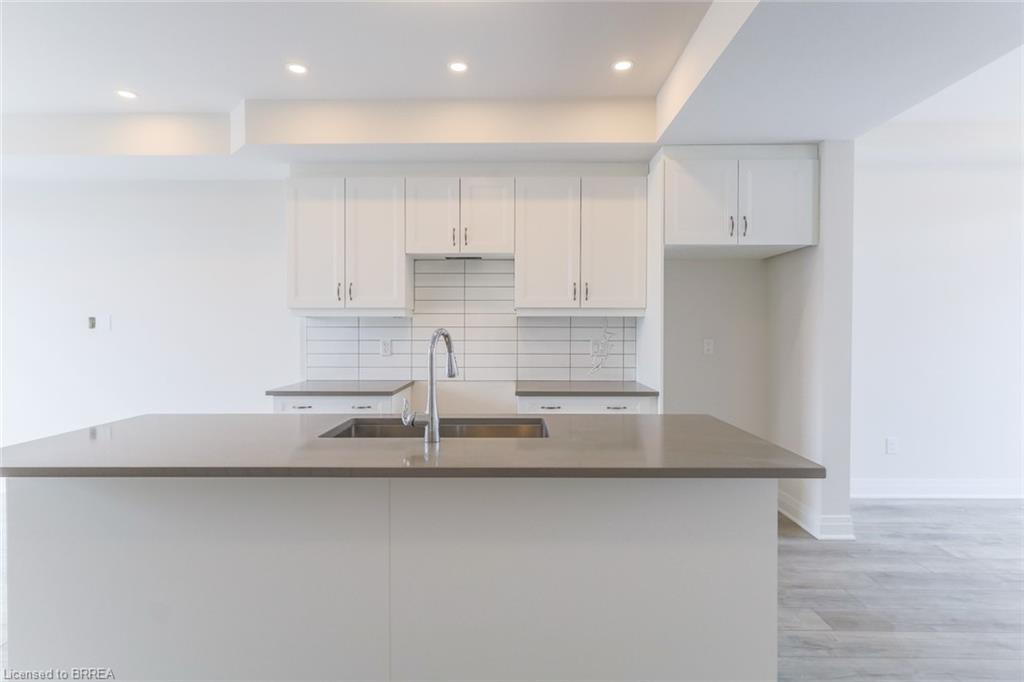 3-2 Willow Street Unit: 3