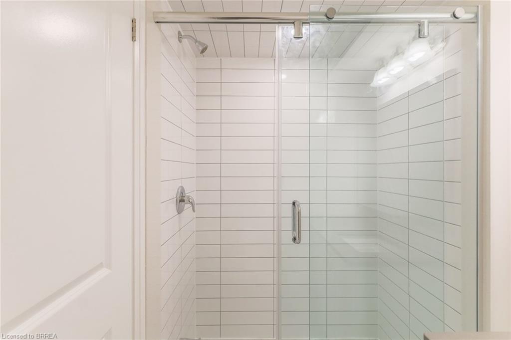 3-2 Willow Street Unit: 3