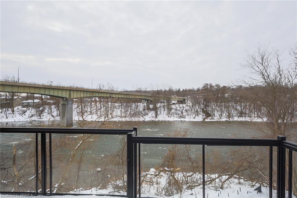 3-2 Willow Street Unit: 3