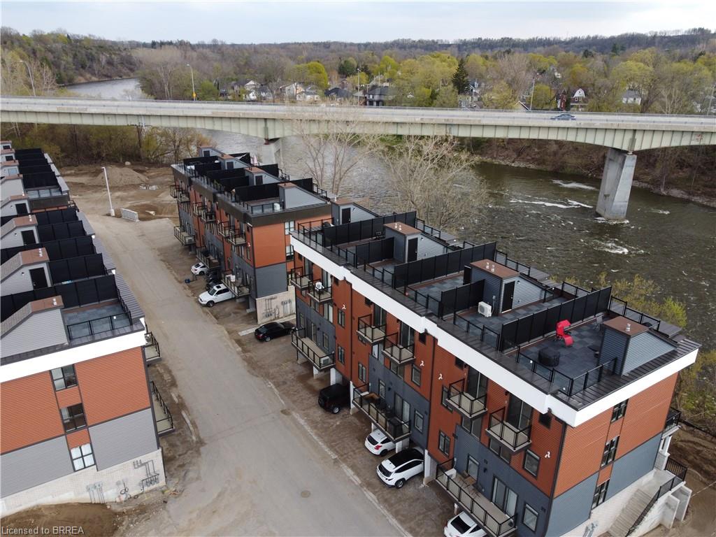 3-2 Willow Street Unit: 3