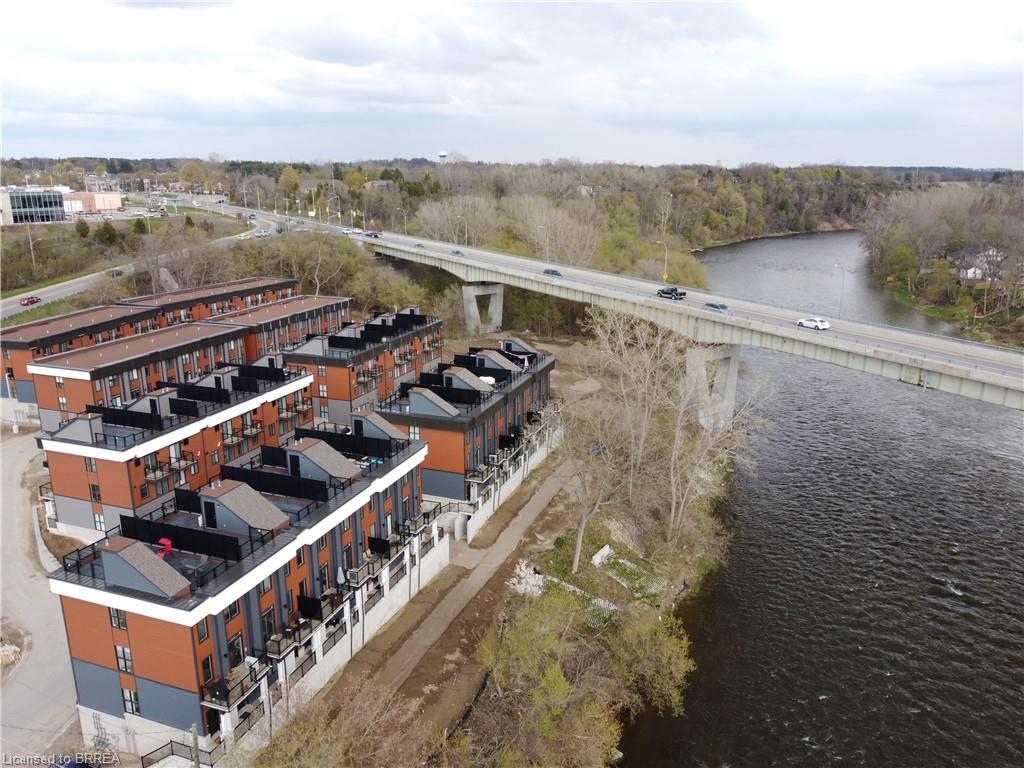 3-2 Willow Street Unit: 3