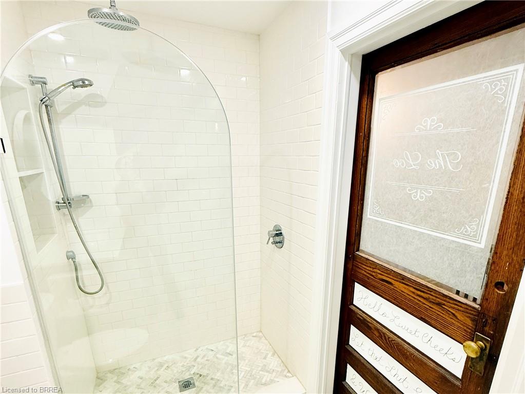 201-21 Richmond Street Unit: 201