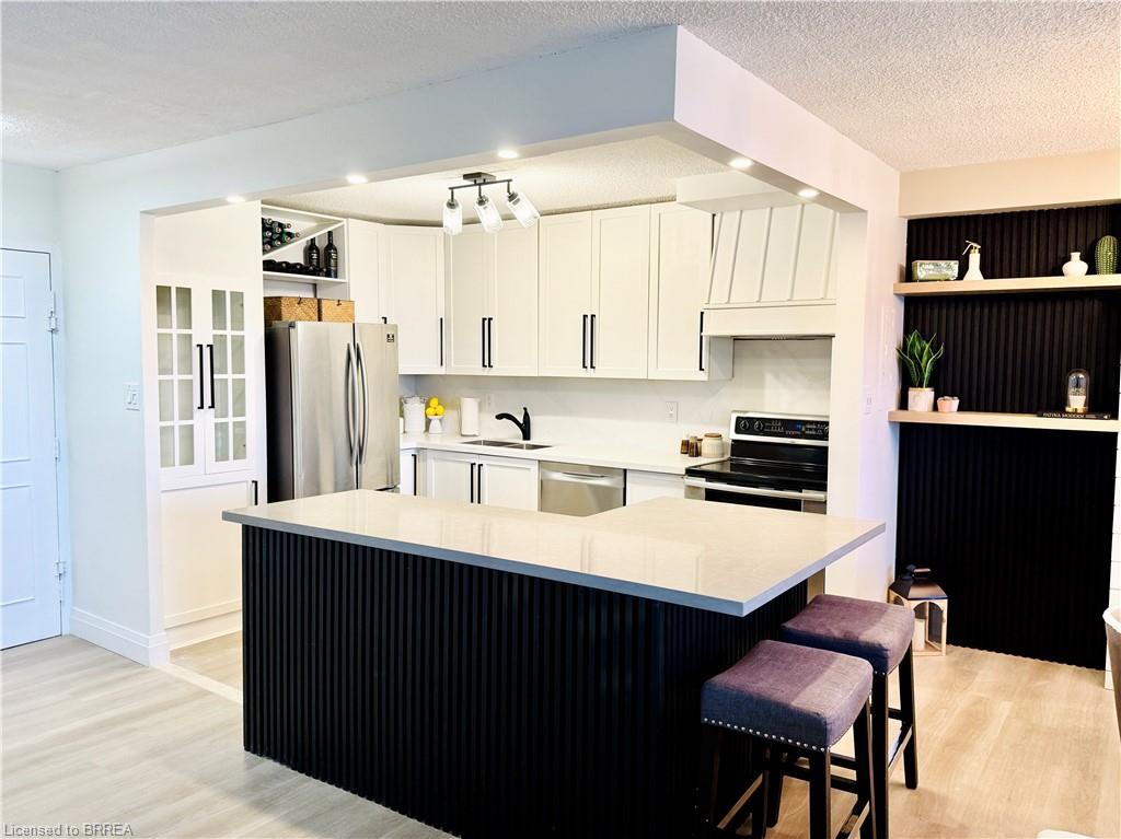 908-640 West Street Unit: 908