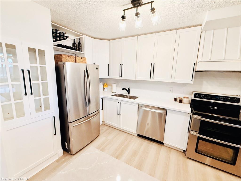 908-640 West Street Unit: 908