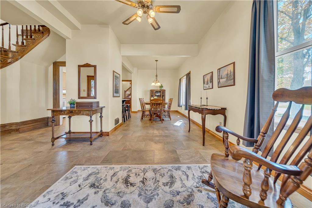 690 Wallace Avenue S