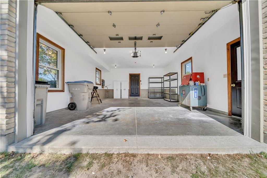 690 Wallace Avenue S