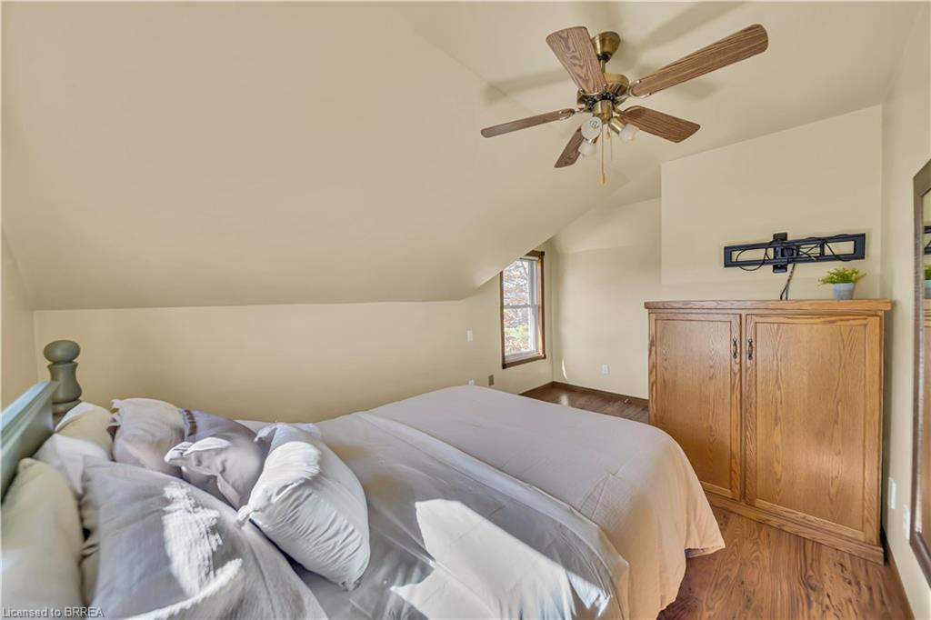 690 Wallace Avenue S