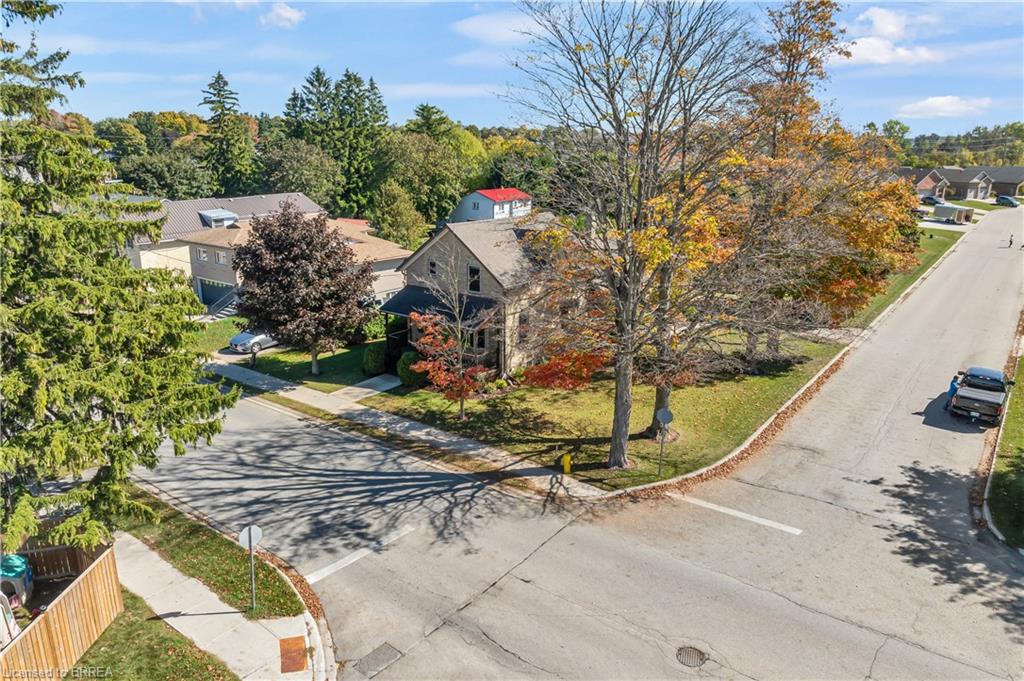 690 Wallace Avenue S