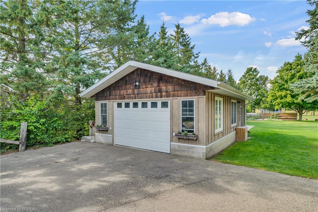 6566 Concession 4 Road