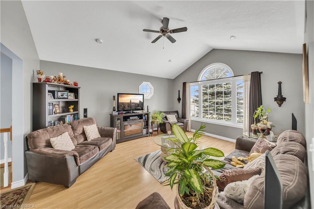 44611 Perth Line 86 Line