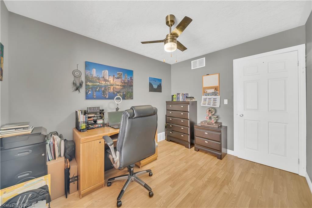 44611 Perth Line 86 Line