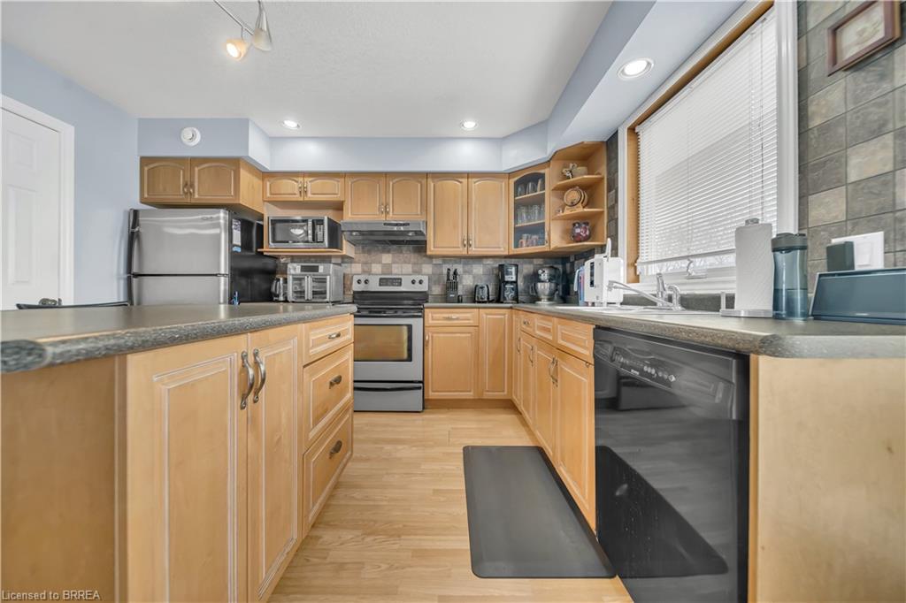 44611 Perth Line 86 Line