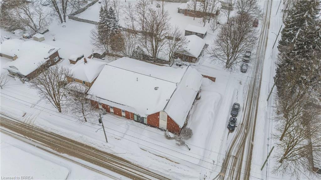 211 Birmingham Street W