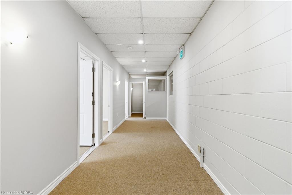 211 Birmingham Street W