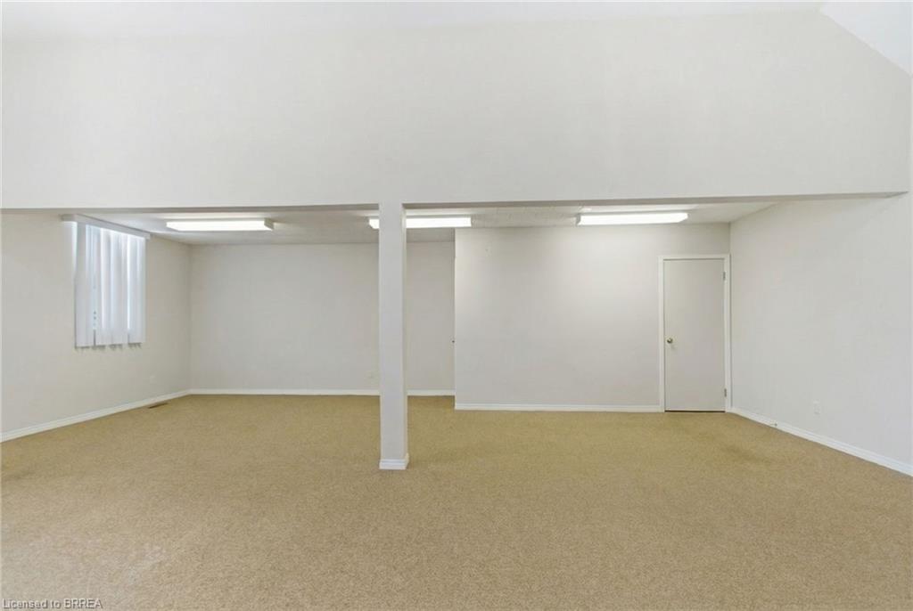 211 Birmingham Street W