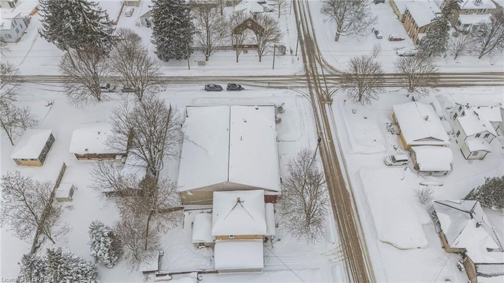 211 Birmingham Street W