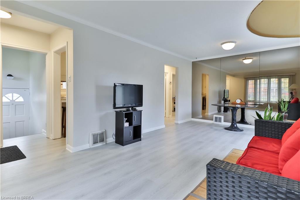 32 Christina Crescent