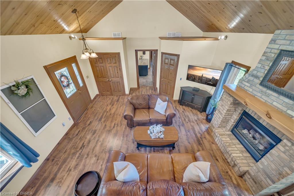 690 Wallace Avenue S