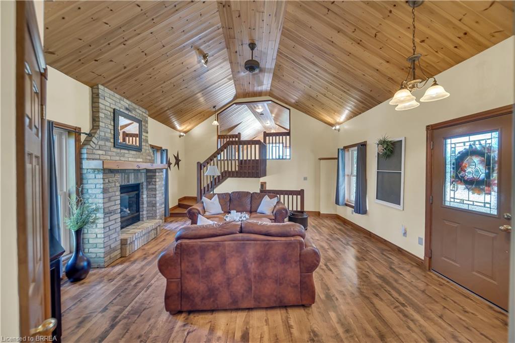 690 Wallace Avenue S