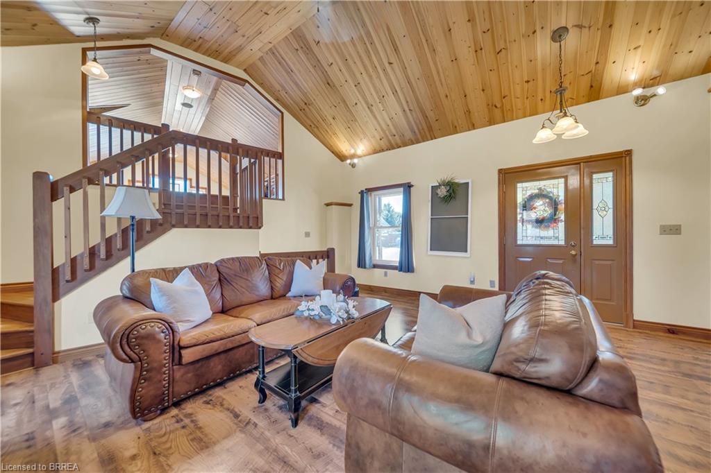 690 Wallace Avenue S