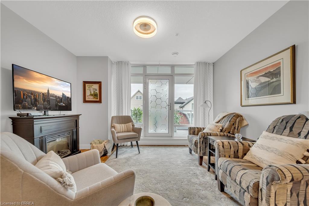 214-188 King Street S Unit: 214