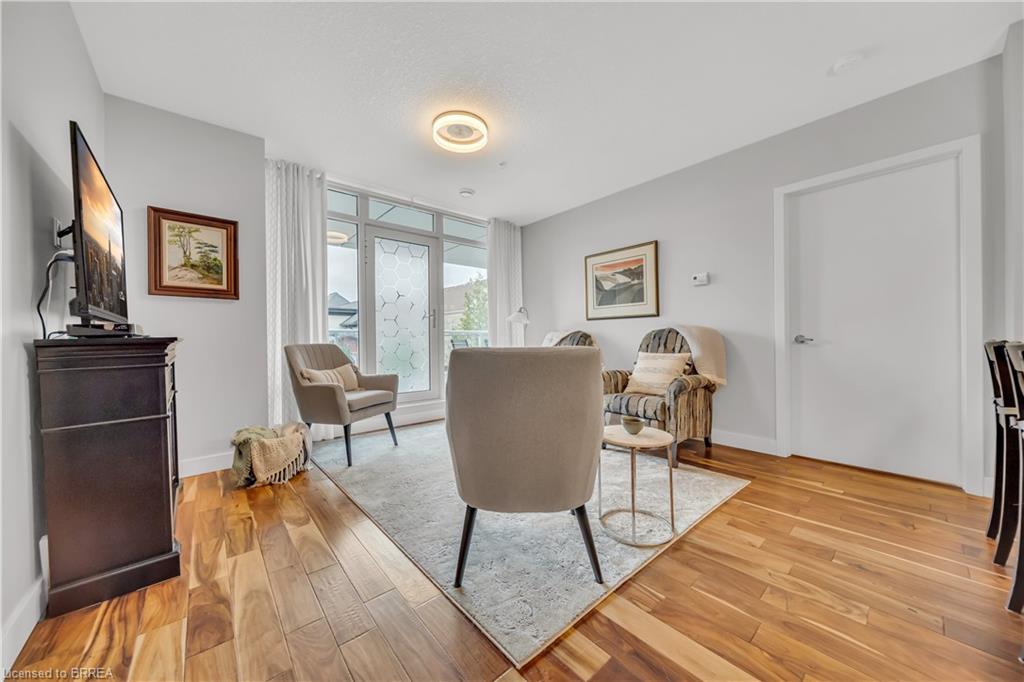 214-188 King Street S Unit: 214