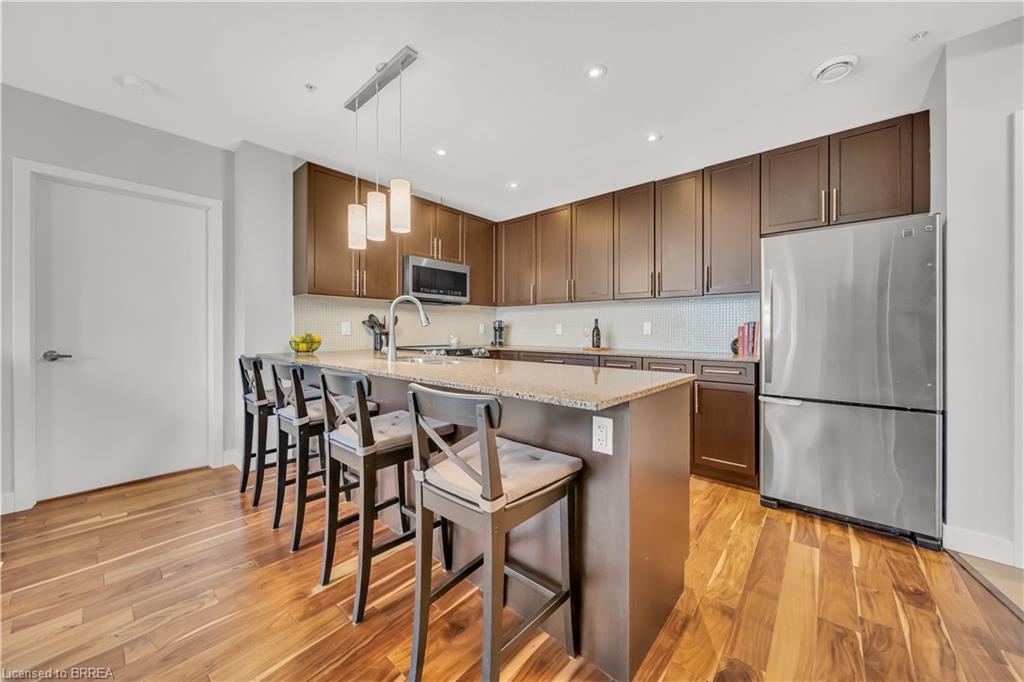 214-188 King Street S Unit: 214