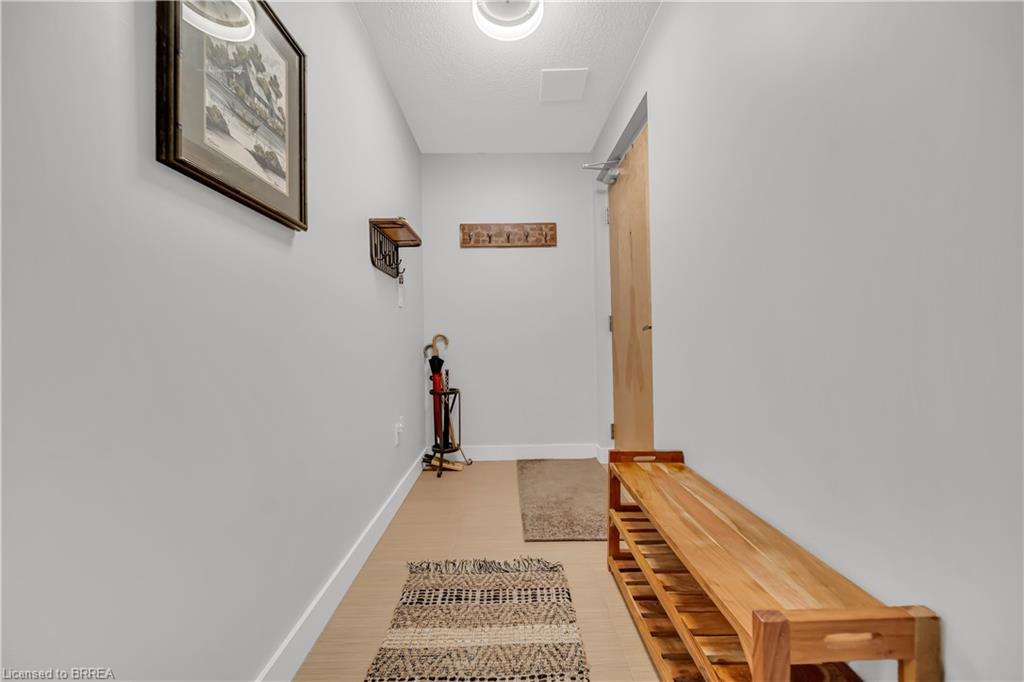 214-188 King Street S Unit: 214