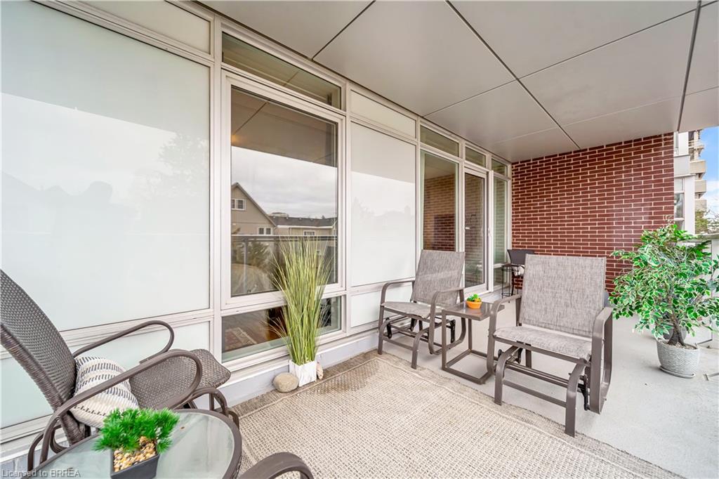 214-188 King Street S Unit: 214