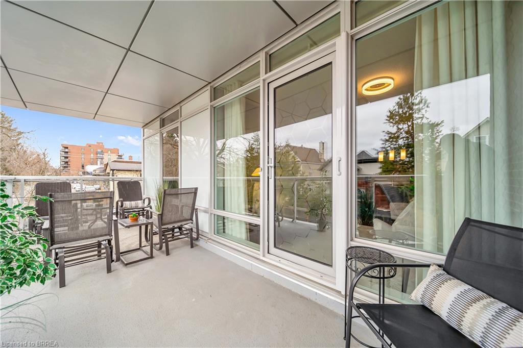 214-188 King Street S Unit: 214