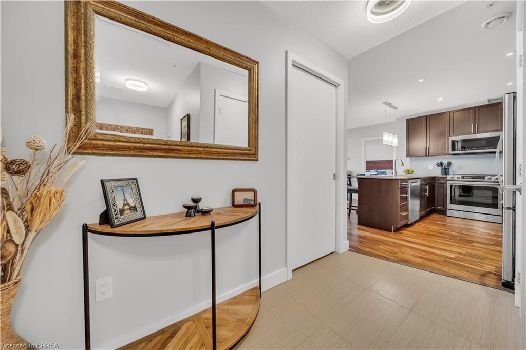 214-188 King Street S Unit: 214