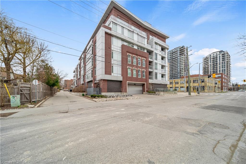 214-188 King Street S Unit: 214