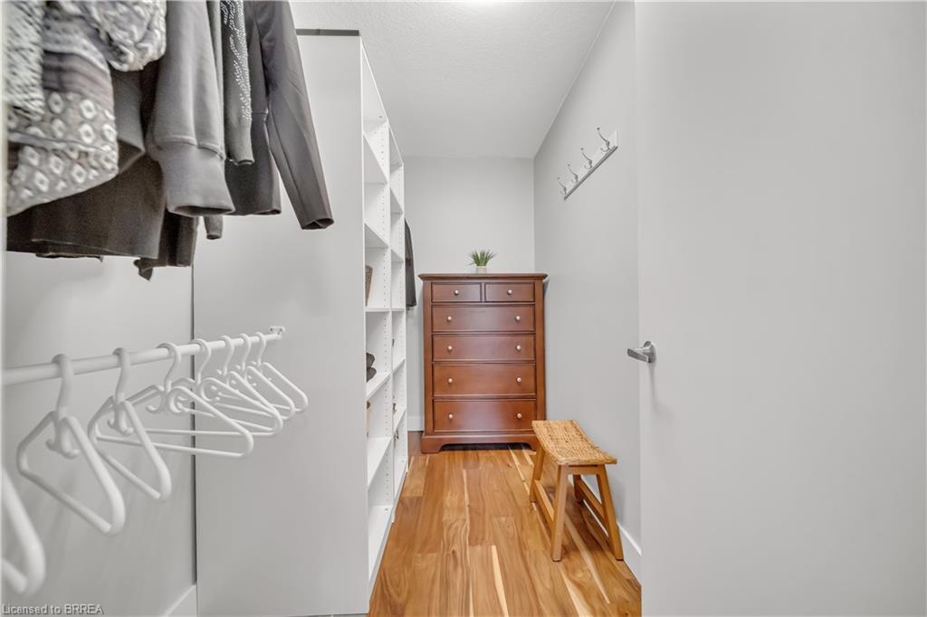 214-188 King Street S Unit: 214