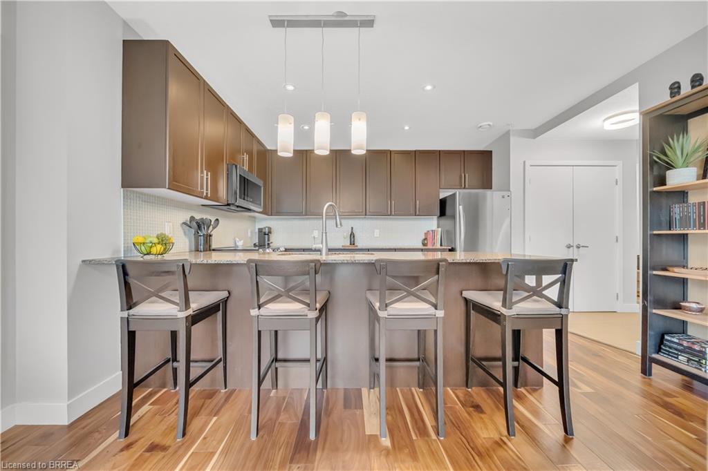 214-188 King Street S Unit: 214