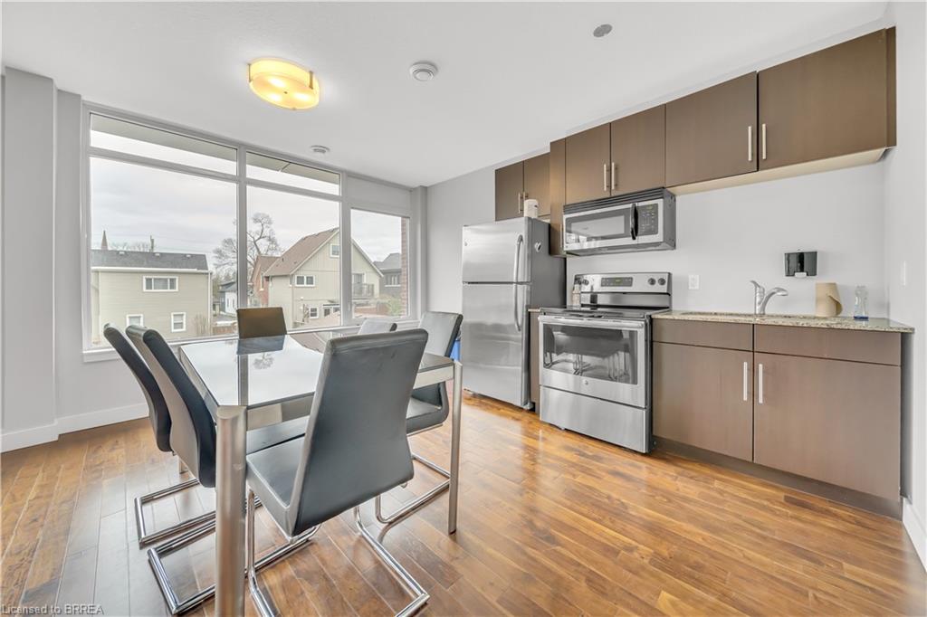 214-188 King Street S Unit: 214