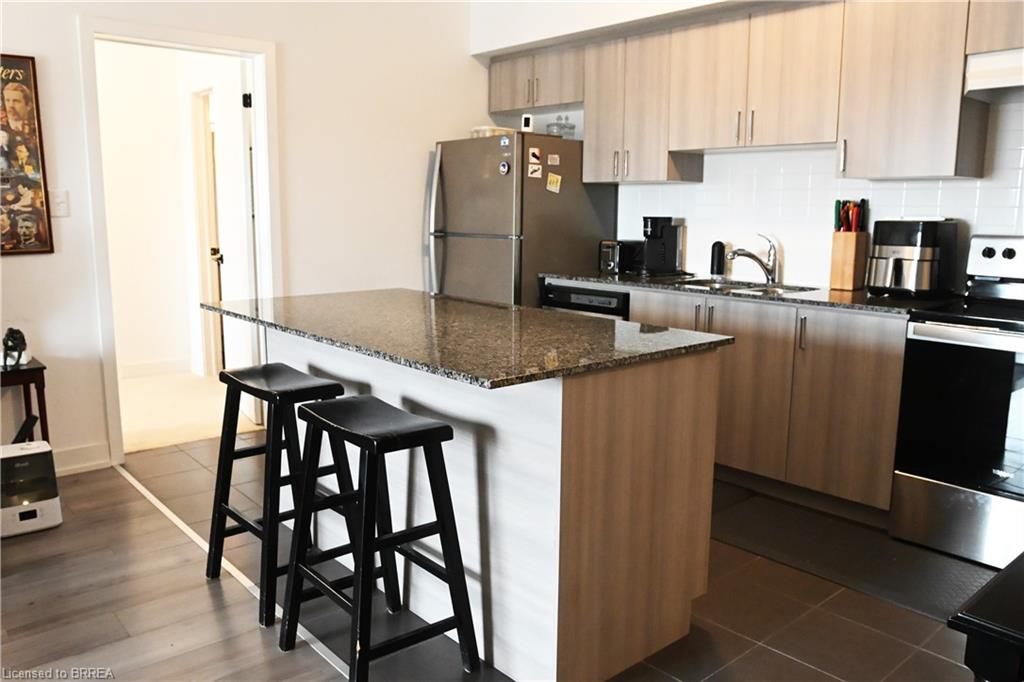 204-4 Spice Way Unit: 204